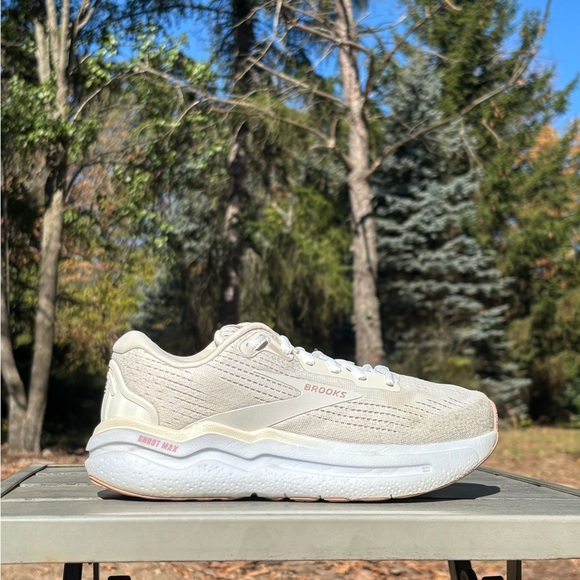 Brooks Ghost Max 2 Shoes Womens 7 Wide Coconut Milk Gray Zephyr Road Running - Picture 3 of 8
